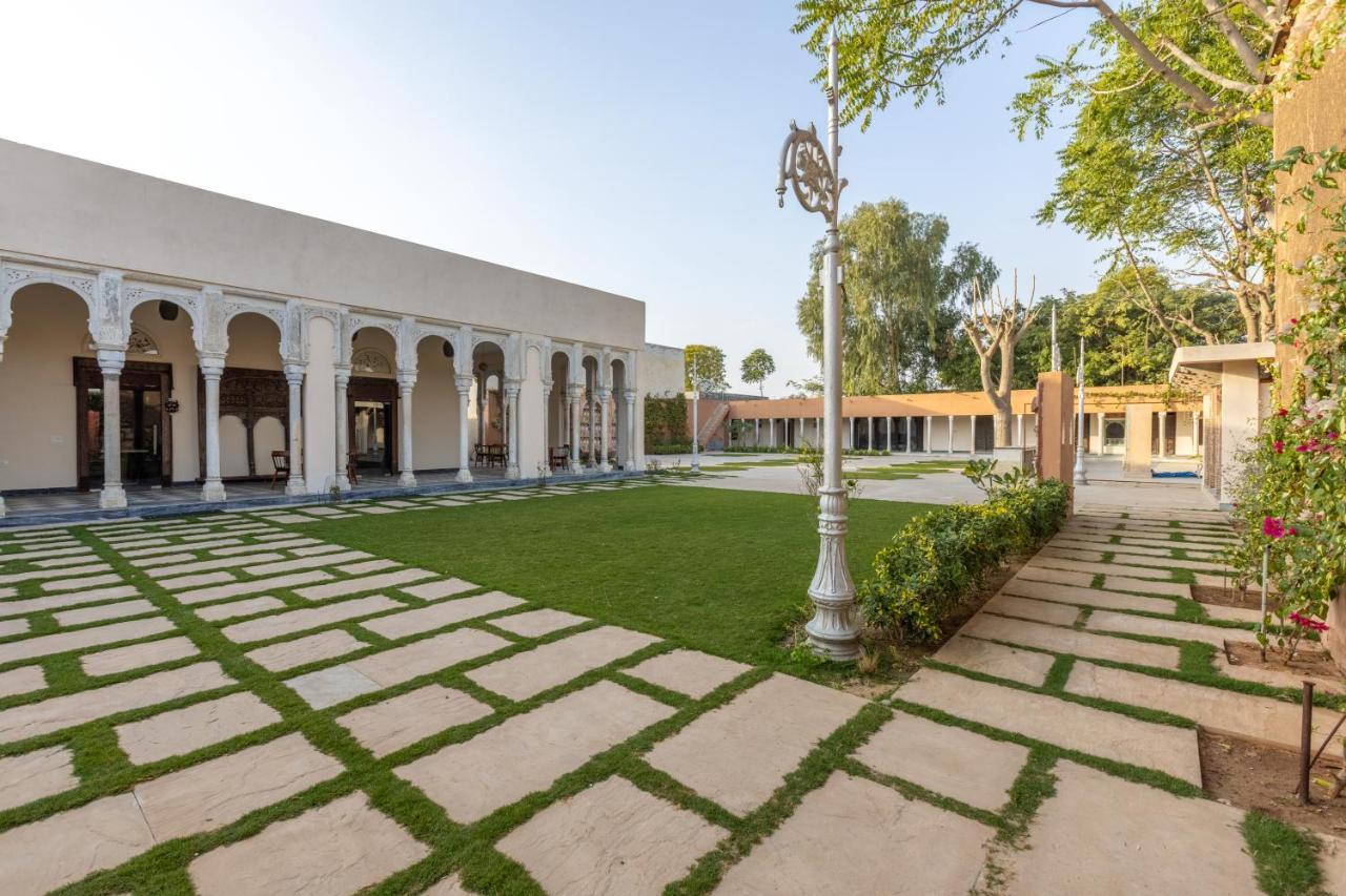 Vivaana Culture Hotel Mandāwa Exterior foto