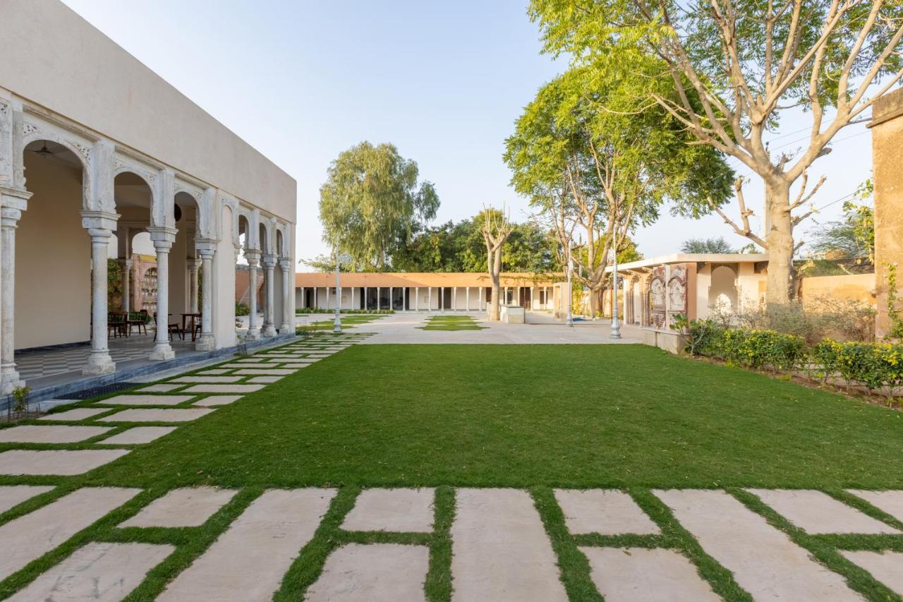 Vivaana Culture Hotel Mandāwa Exterior foto
